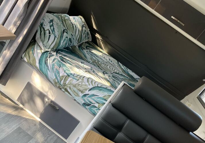 Image of a Caravan - Image 1