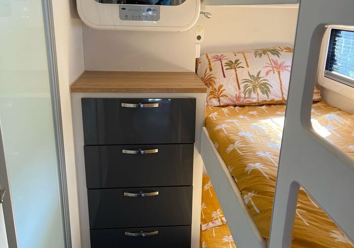 Image of a Caravan - Image 3