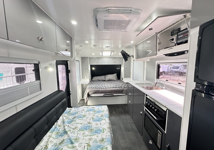 Image of a Caravan - Image 1