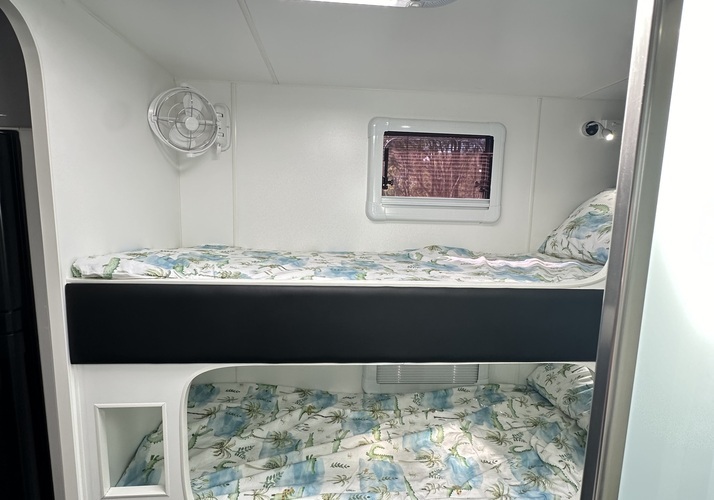 Image of a Caravan - Image 7