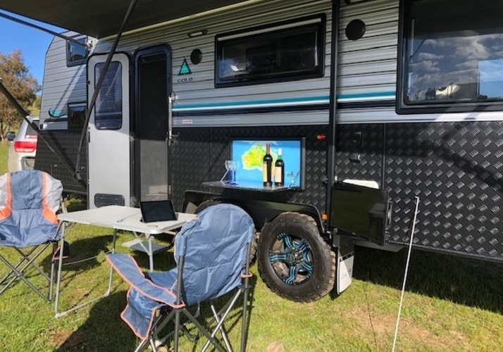 Image of a Caravan - Image 2