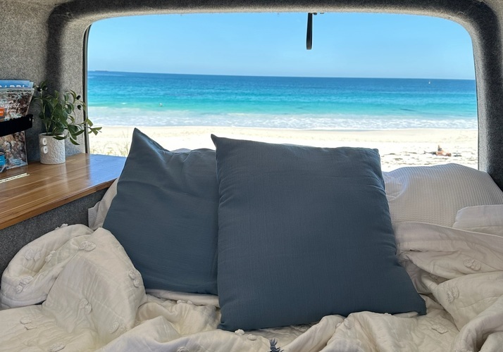 Image of a Campervan - Image 10
