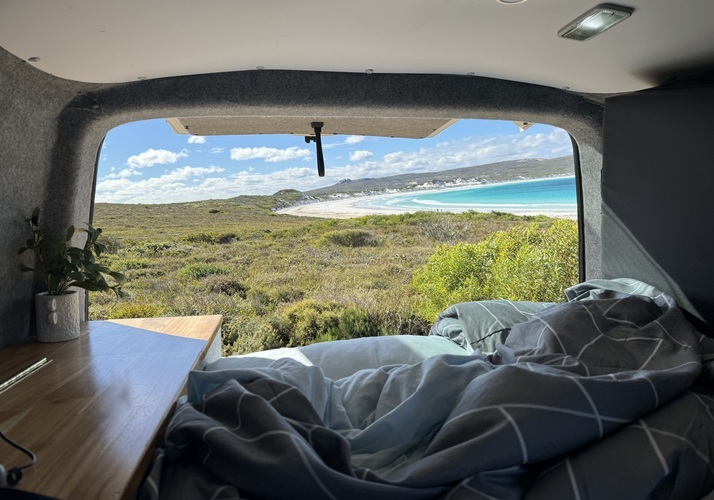 Image of a Campervan - Image 7