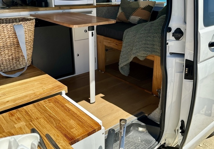 Image of a Campervan - Image 8