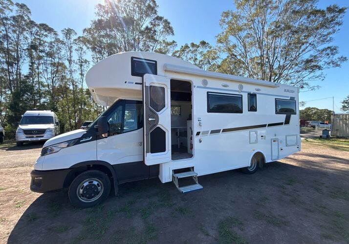 Image of a Motorhome - Image 6