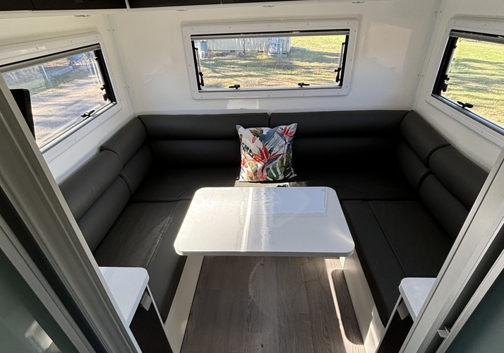 Image of a Motorhome - Image 2