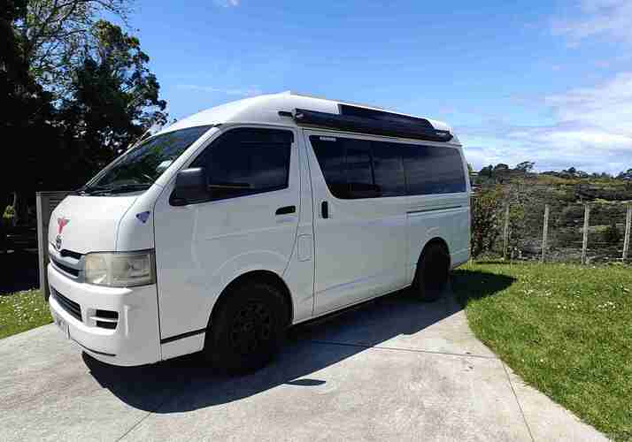 Image of a Campervan - Image 8