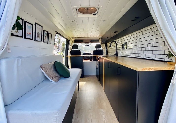 Image of a Campervan - Image 14