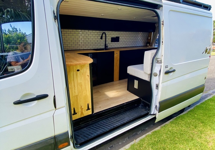 Image of a Campervan - Image 9