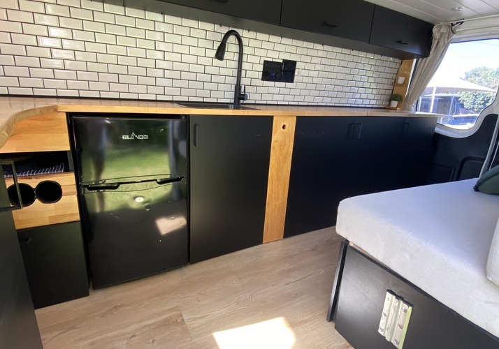 Image of a Campervan - Image 5