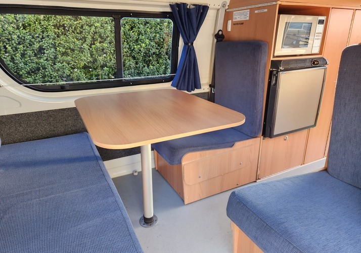 Image of a Campervan - Image 10