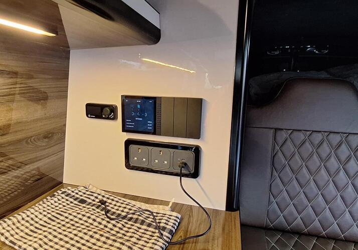 Image of a Campervan - Image 12