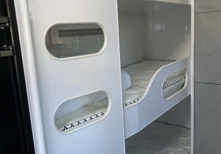 Image of a Caravan - Image 4