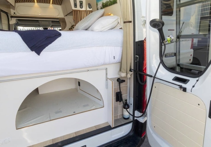 Image of a Campervan - Image 10