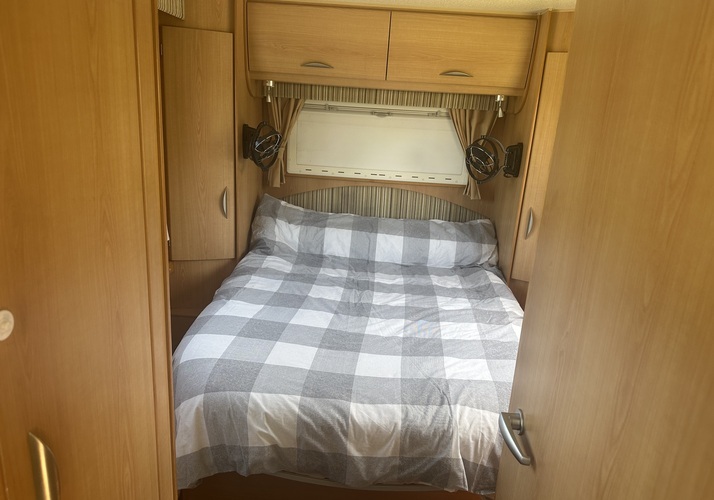 Image of a Motorhome - Image 1