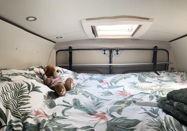 Image of a Campervan - Image 12