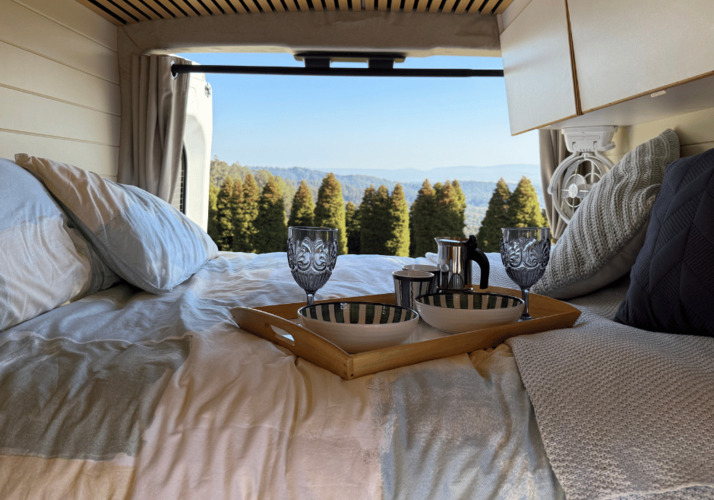 Image of a Campervan - Image 6