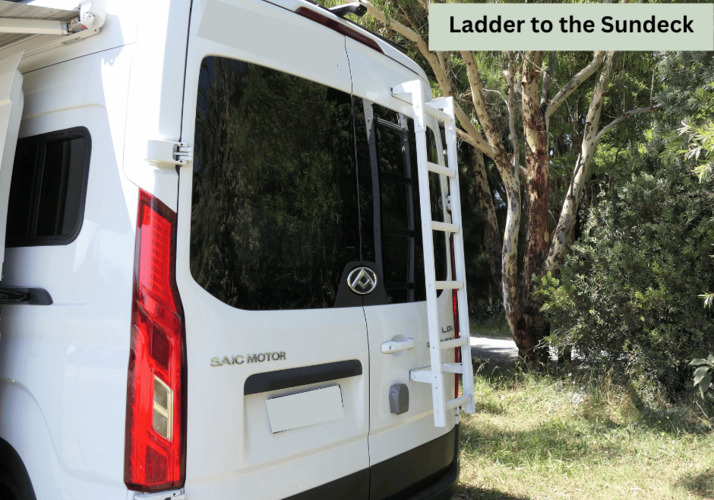 Image of a Campervan - Image 16
