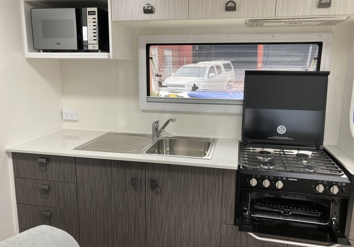 Image of a Caravan - Image 5