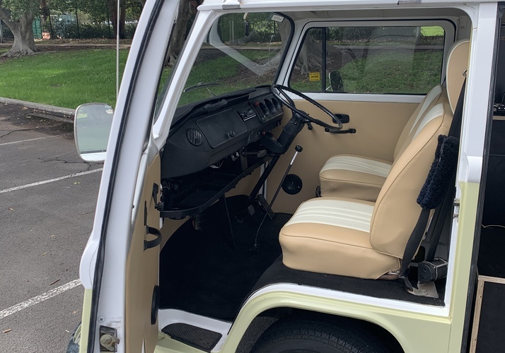 Image of a Campervan - Image 8
