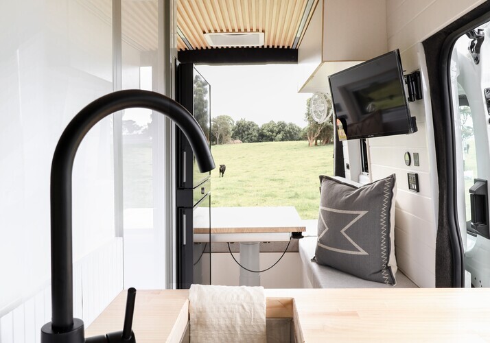Image of a Campervan - Image 4