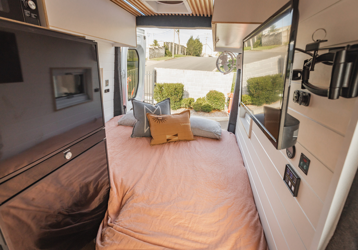 Image of a Campervan - Image 10