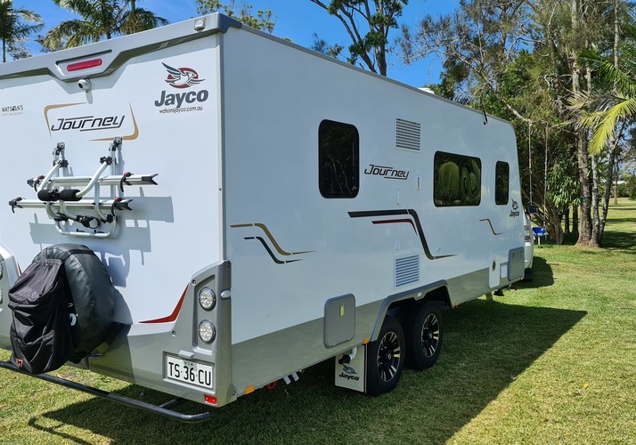 Image of a Caravan - Image 6