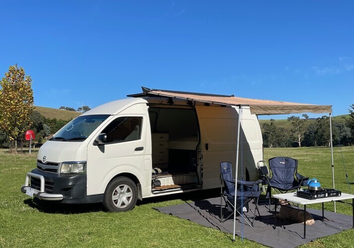 Image of a Campervan - Image 4