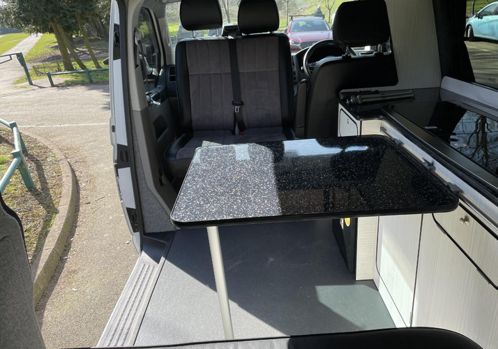 Image of a Campervan - Image 7