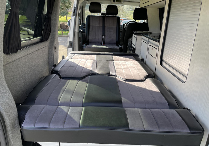 Image of a Campervan - Image 6