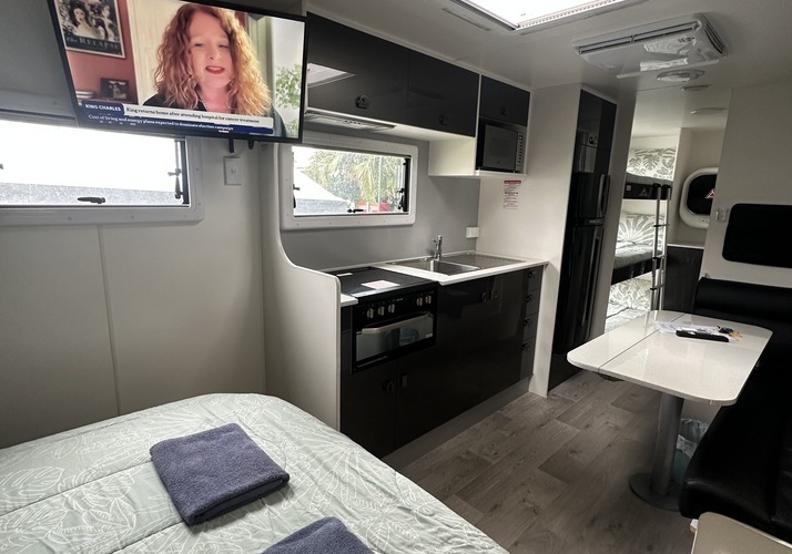 Image of a Caravan - Image 9