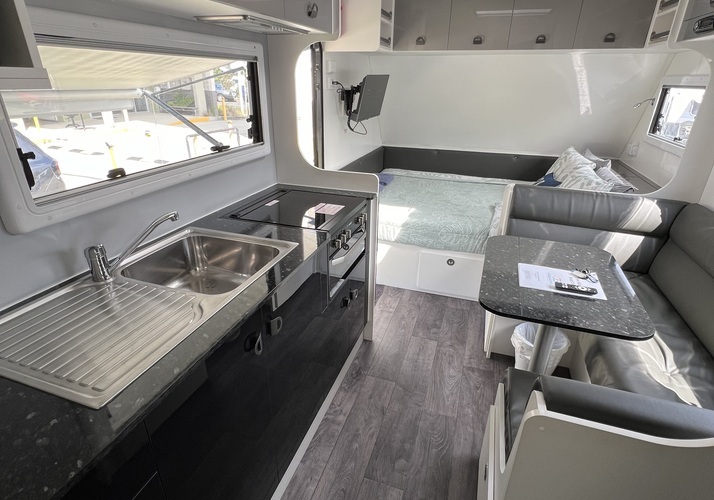 Image of a Caravan - Image 14