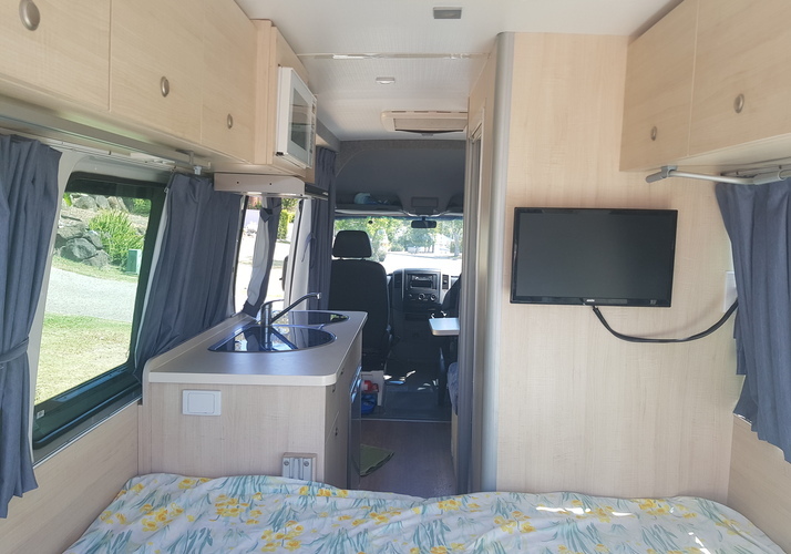 Image of a Motorhome - Image 5