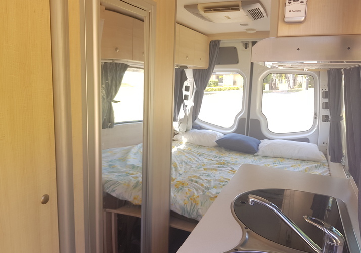 Image of a Motorhome - Image 6