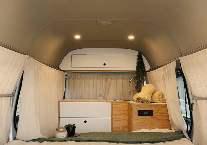 Image of a Campervan - Image 1