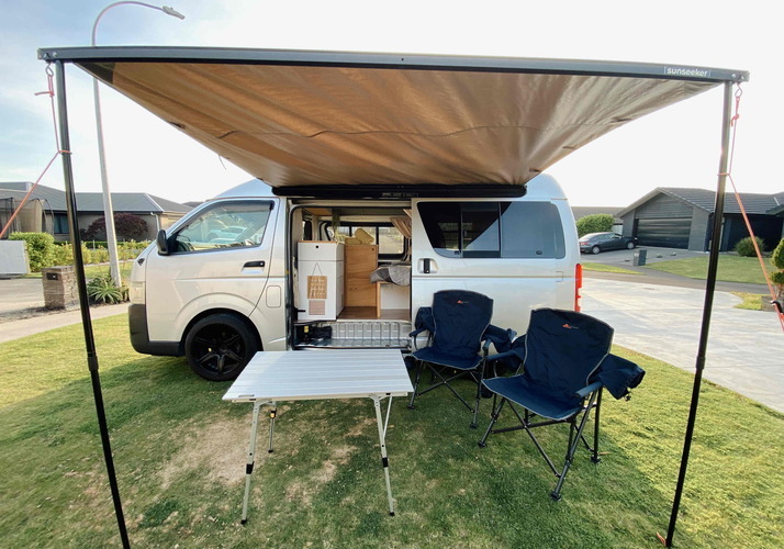 Image of a Campervan - Image 11