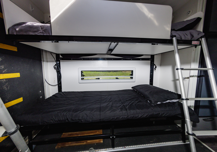 Image of a Caravan - Image 18
