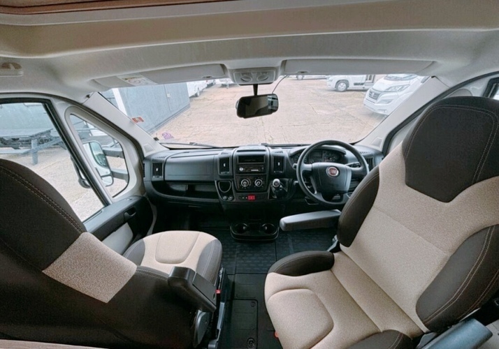 Image of a Motorhome - Image 8