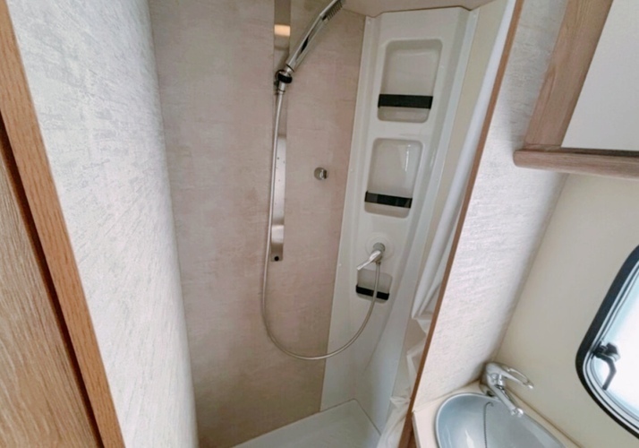 Image of a Motorhome - Image 2